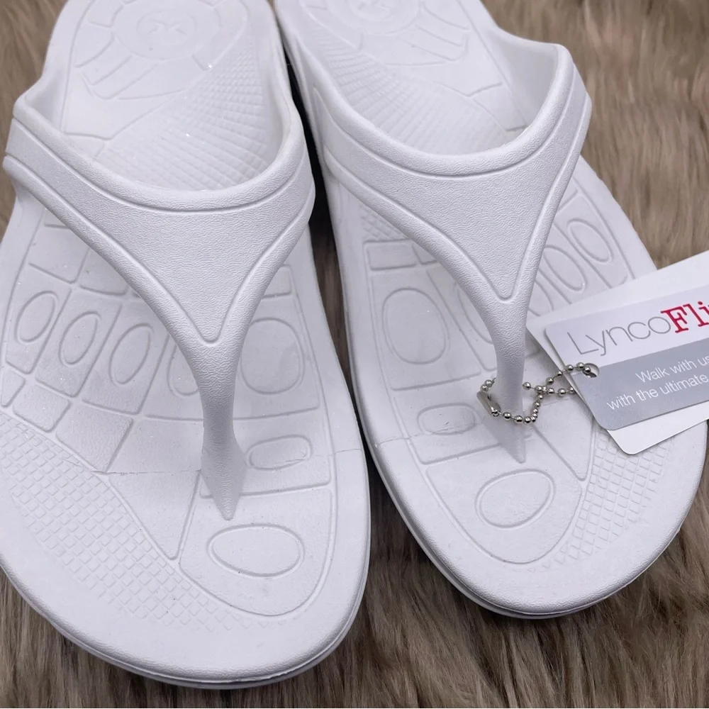 Aetrex lynco fiji orthotic comfy white flip flops women Size 11